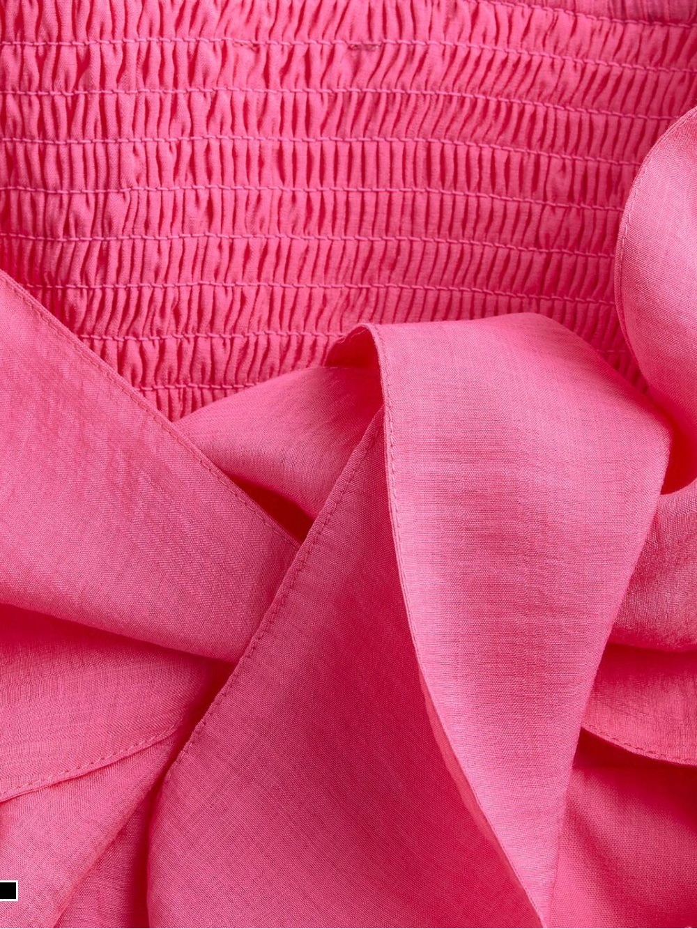Bold Pink Puff-Sleeve Summer Dress - Picture 4 of 4